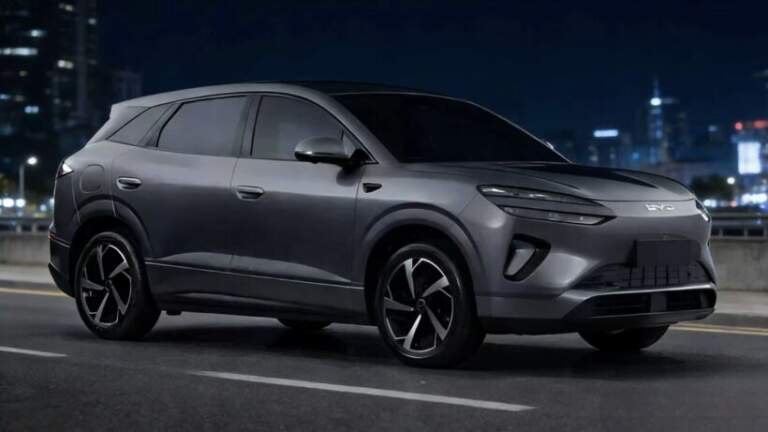 Czym wozić rower MTB na zawody? Test chińskich SUV-ów, które zmieścią Twój sprzęt